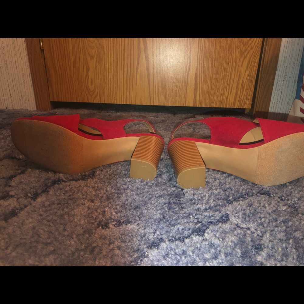 Shoes - Picture 5 of 5